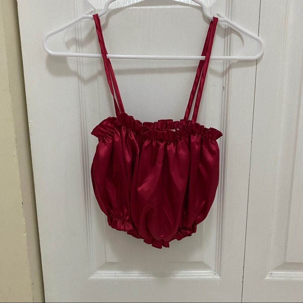 Red crop top - Picture 3 of 3